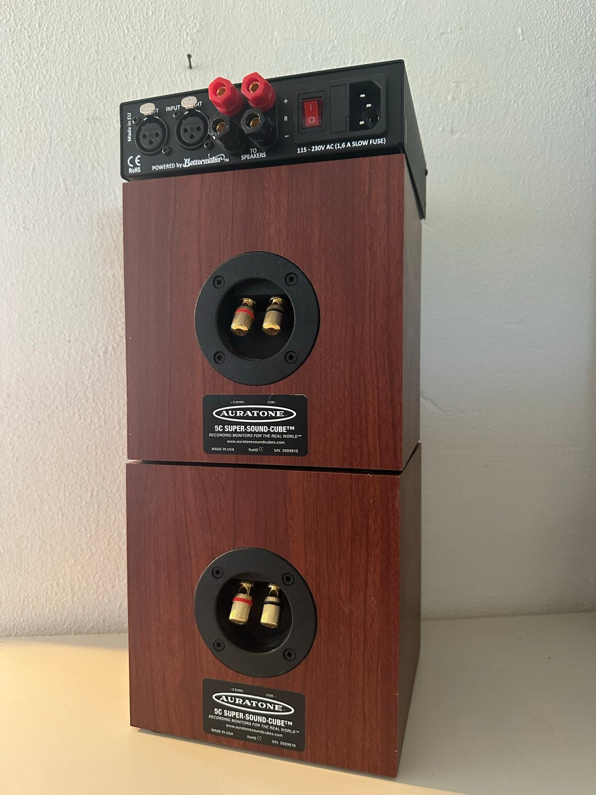 Auratone 5C Super Sound Cube speakers met A2-30 versterker, Studiomonitor, Zo goed als nieuw, Minder dan 60 watt, Ophalen
