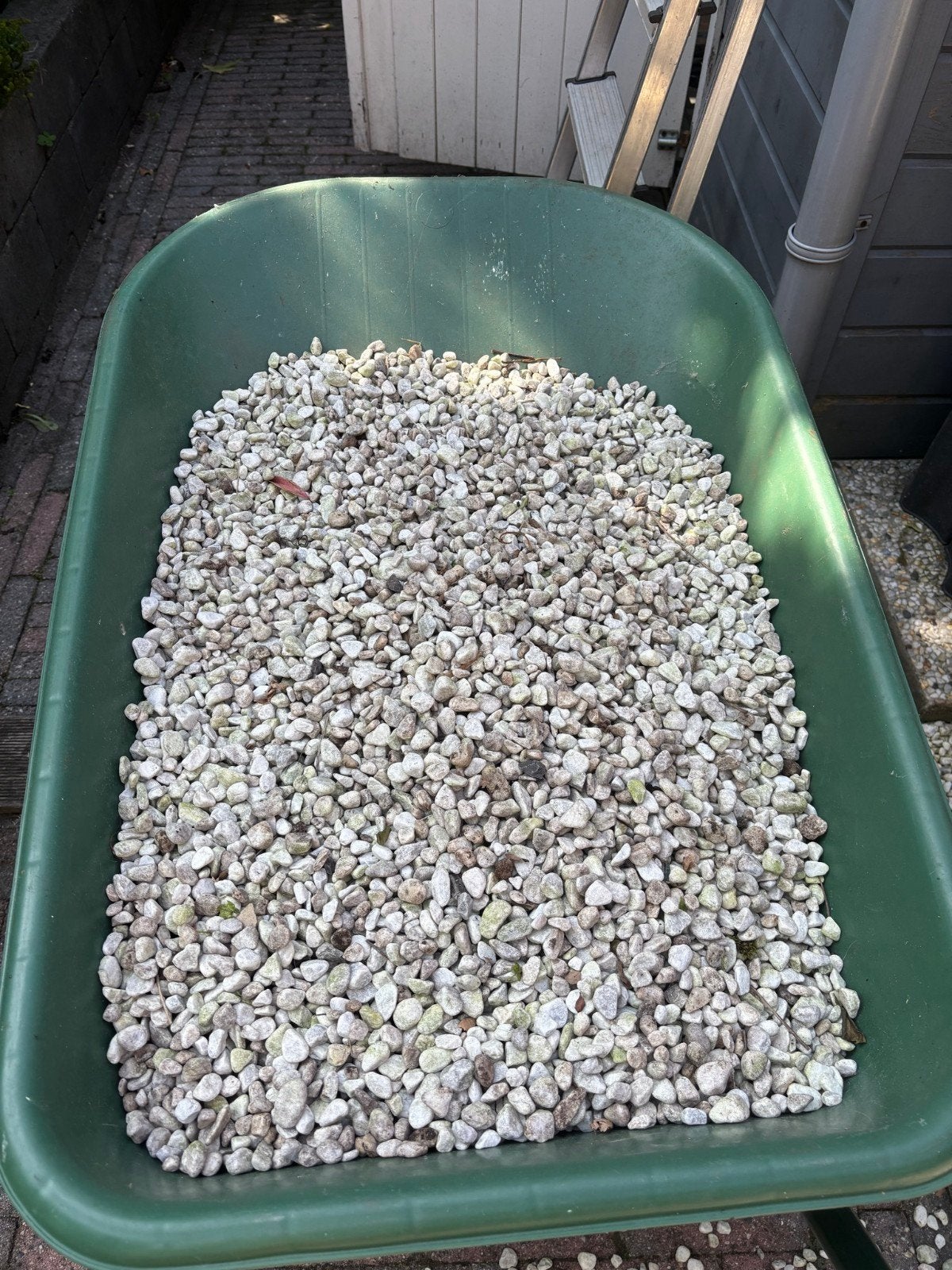 Zakken met grind voor tuin of oprit - gratis op te halen!!, Ophalen, Gebruikt, Grijs, Grind
