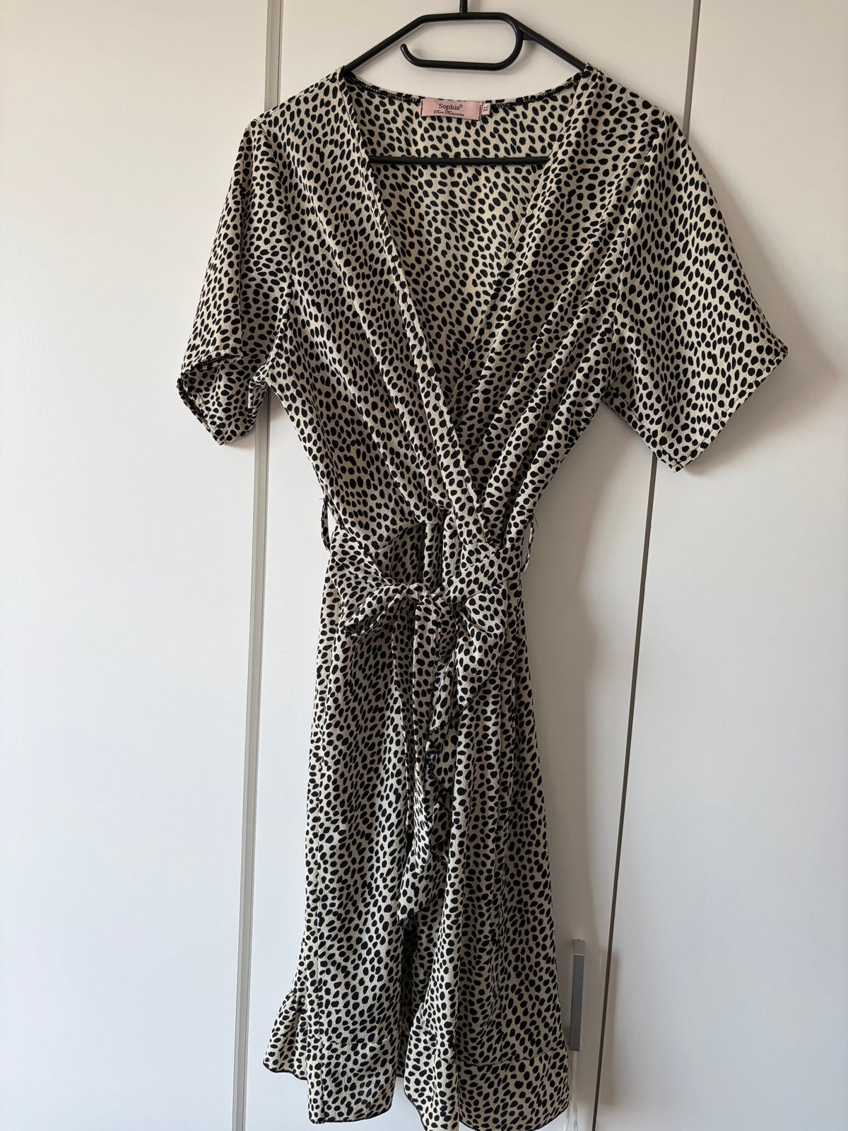 Sophia Pure Feminine jurk met luipaardprint, Maat 38/40 (M), Beige, Ophalen of Verzenden, Gedragen