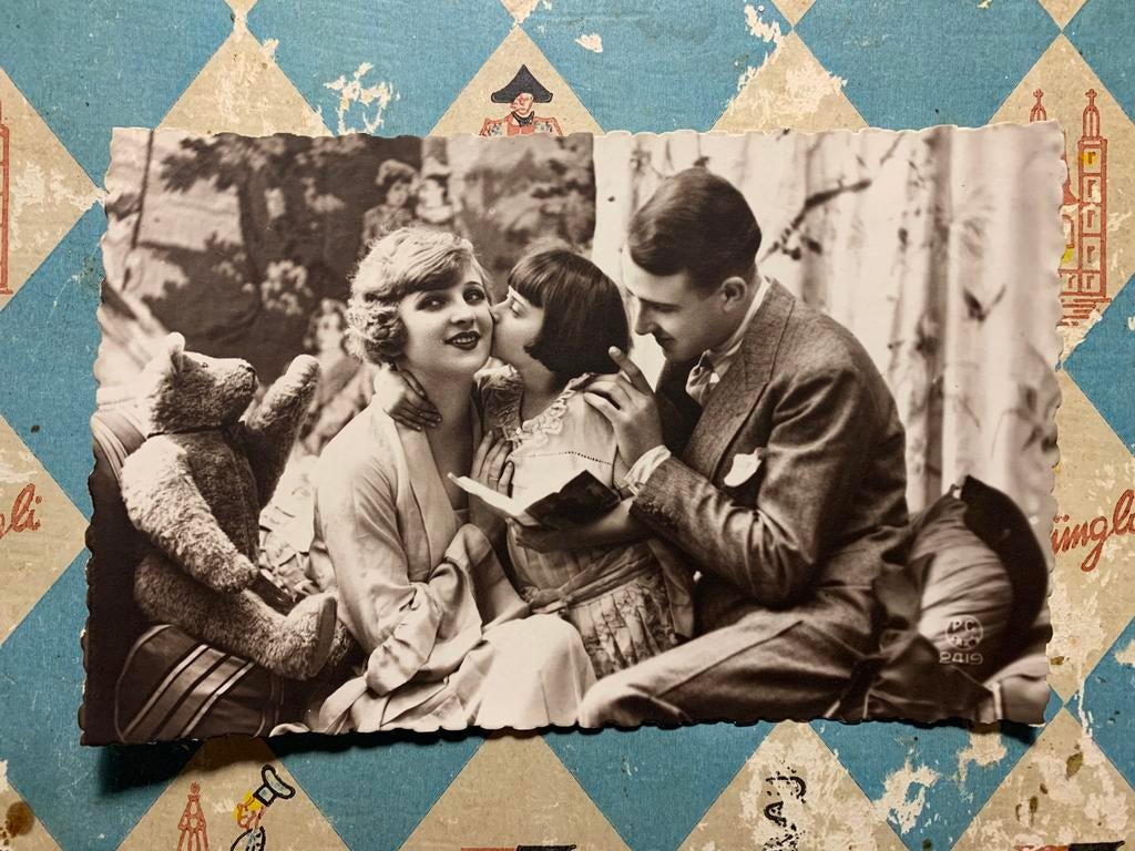 Gelukkig vezin met teddybeer (RR), Ophalen of Verzenden, 1920 tot 1940, Ongelopen, Kinderen