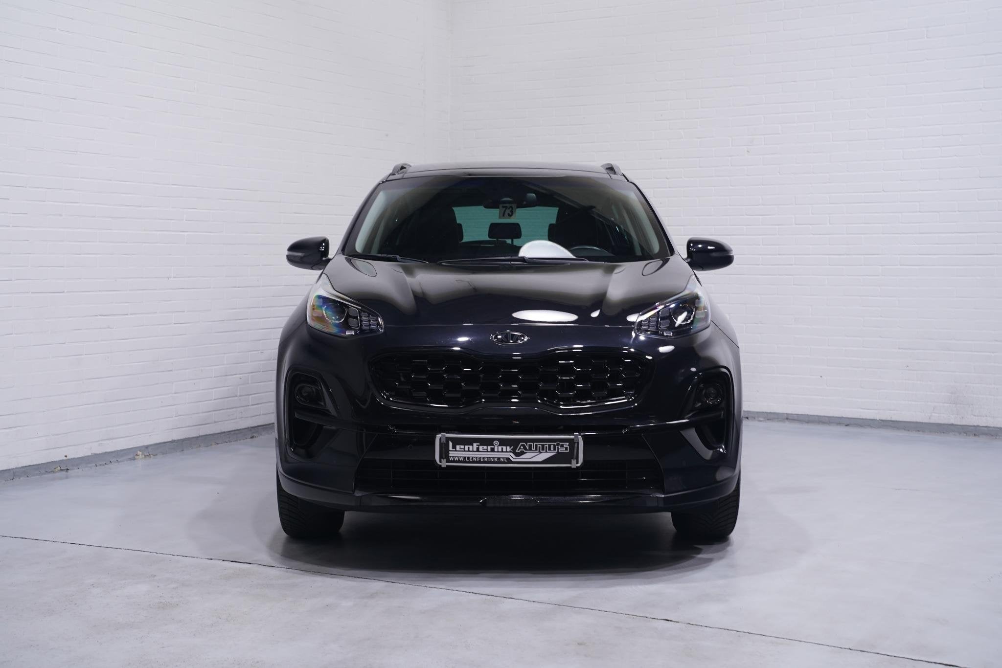 Foto 2 van Kia Sportage 1.6 T-GDI Black Edition 1e Eig. NAP Panodak Nav