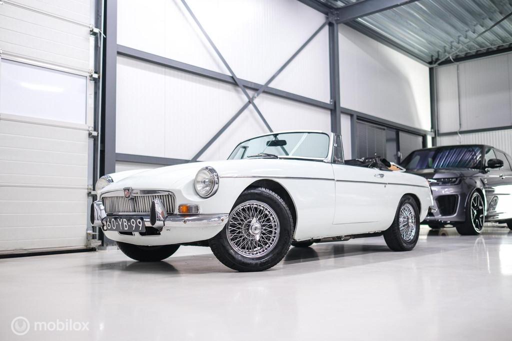 MG B 1.8 Roadster Overdrive 1973 | spaakwielen | stalen bump, Auto's, B, Achterwielaandrijving, Gebruikt, Zwart