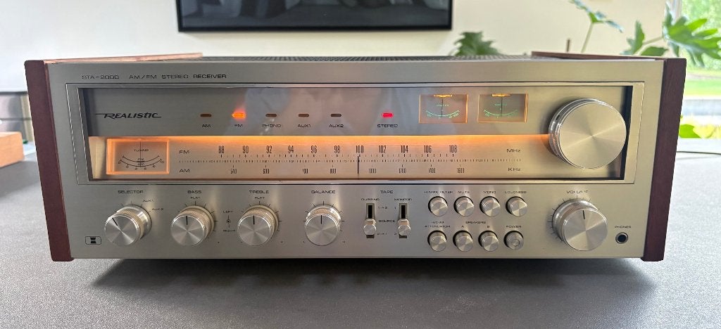Realistic STA-2000 Top Tuner-Versterker, Overige merken, Ophalen of Verzenden, Zo goed als nieuw, 60 tot 120 watt