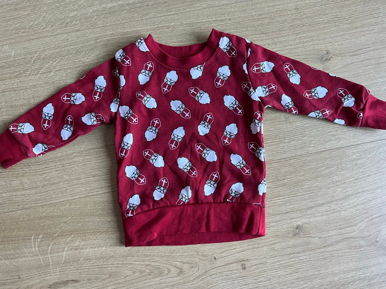 Sinterklaas trui maat 92, Ophalen, Zo goed als nieuw, Jongen of Meisje, Trui of Vest