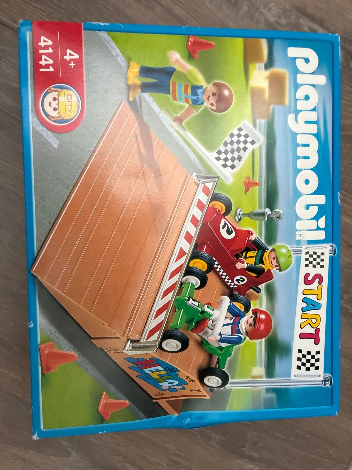 Playmobil City Action Racebaan met 2 Raceauto's en Figuren, Complete set, Voertuig, Ophalen of Verzenden, Zo goed als nieuw