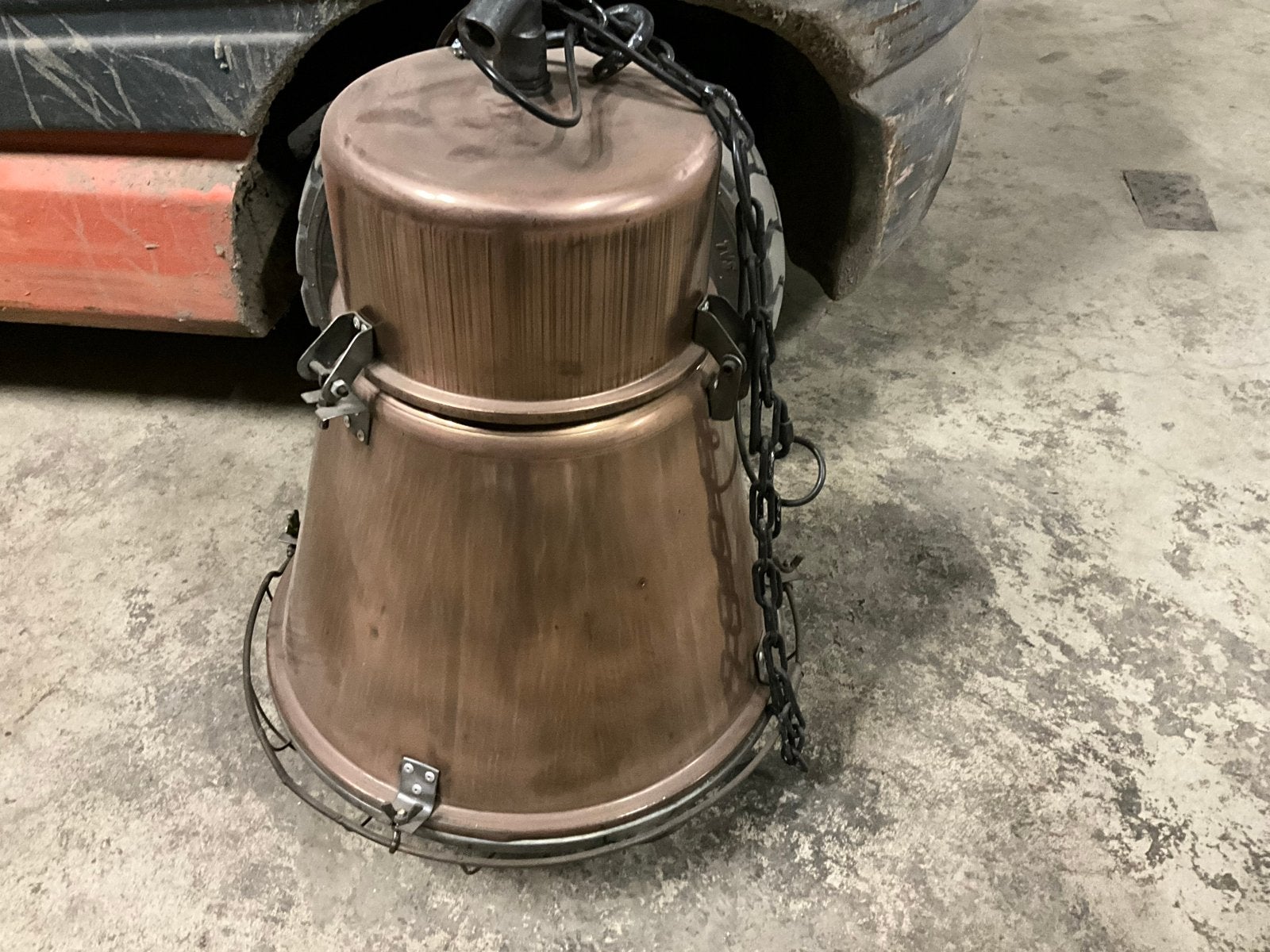 Vintage Koperen Industriële Hanglamp met Beschermrooster, Ophalen