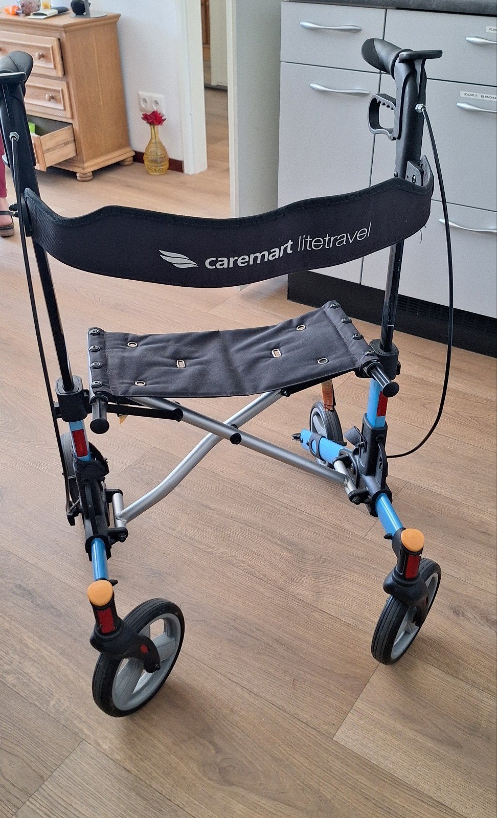 Inklapbare lichtgewicht  rollator., Ophalen, Lichtgewicht, Zo goed als nieuw