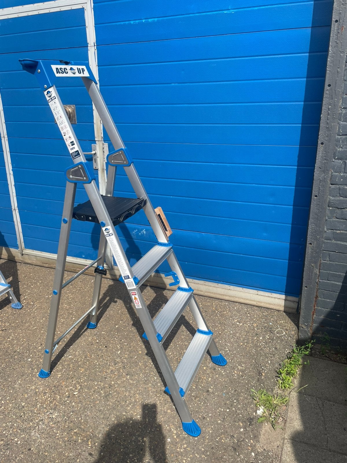 Proffesionele 1x4 en 1x7 trap nieuw, Ophalen, Zo goed als nieuw, Minder dan 2 meter