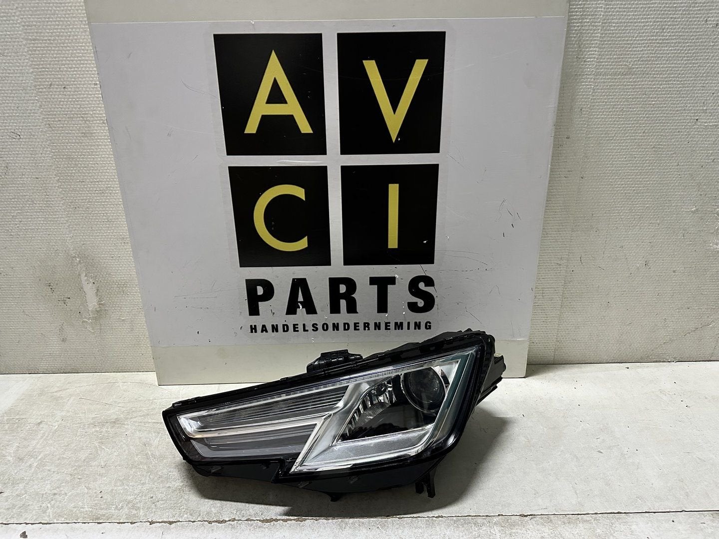 Koplamp Audi A4 S4 Xenon Led 8W0941005 links, Gebruikt, -, -, -