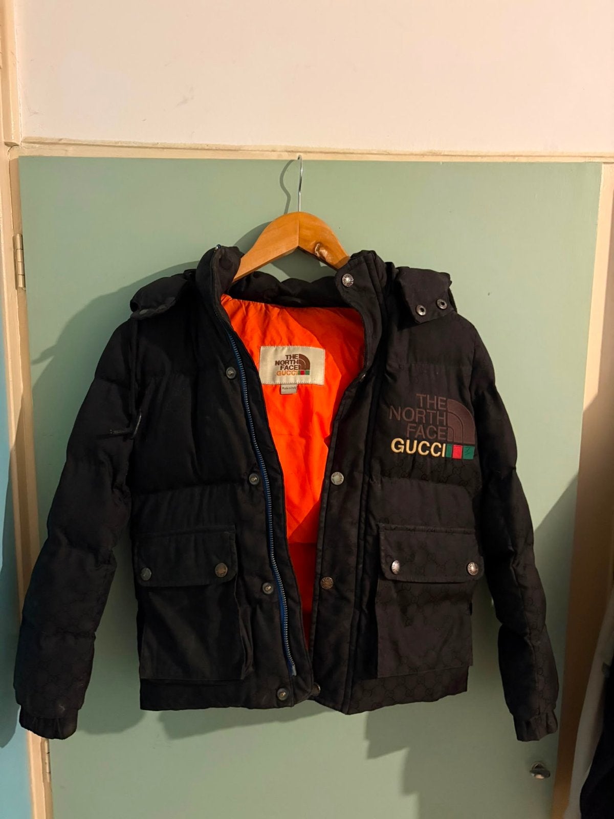 The North Face x Gucci Puffer Jacket Zwart, Kleding | Dames, Maat 38/40 (M), Zwart, Ophalen of Verzenden, Zo goed als nieuw
