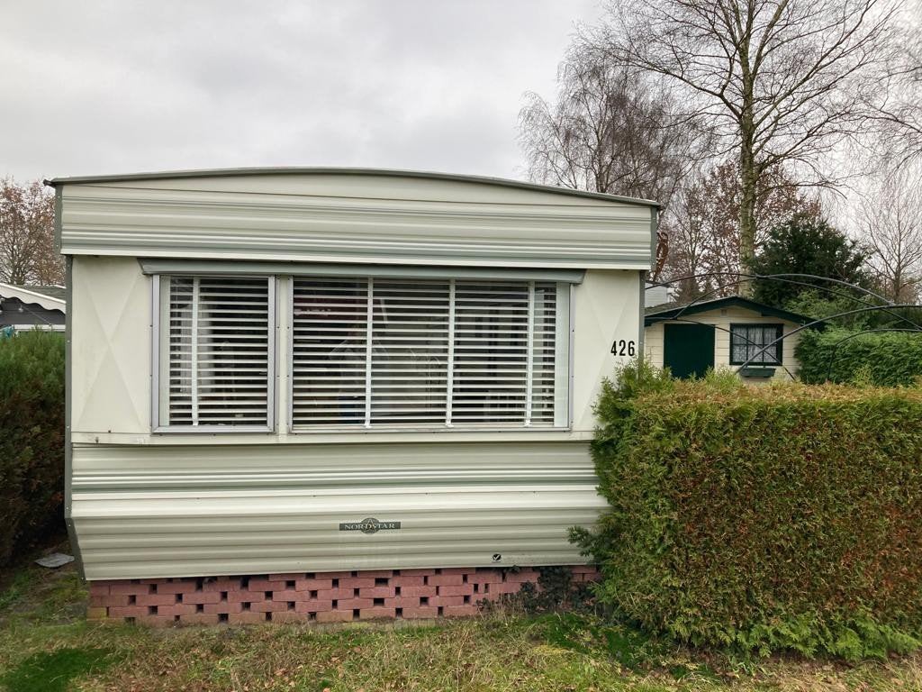 Stacaravan te koop met airco op camping de Tien Heugten Dr., Caravans en Kamperen, Stacaravans, Tot en met 4