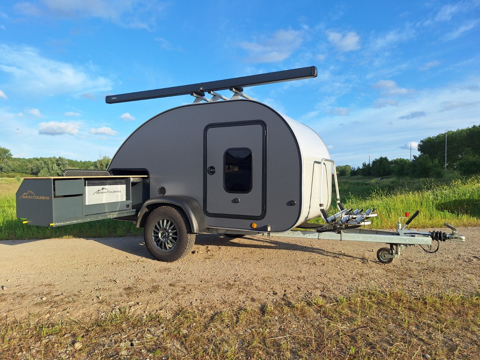 Miniatouring M22 teardrop 06/2024 (<750kg), Overige merken, Bedrijf, Lengtebed, 500 - 750 kg