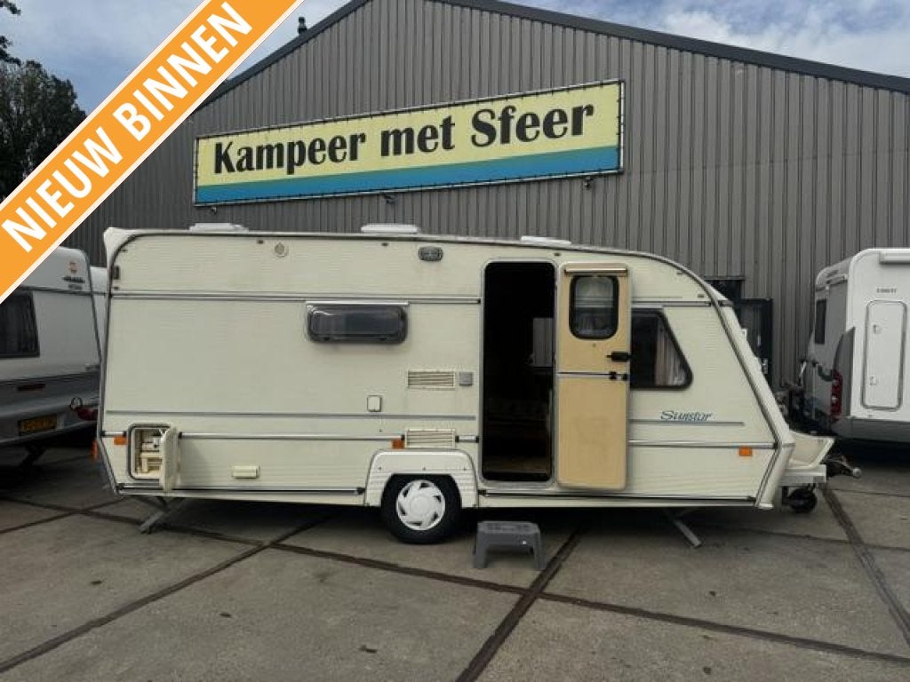 Award Sunstar 495 met voortent. Royale keuken met oven., Overige merken, Overige typen, Bedrijf, Treinzit