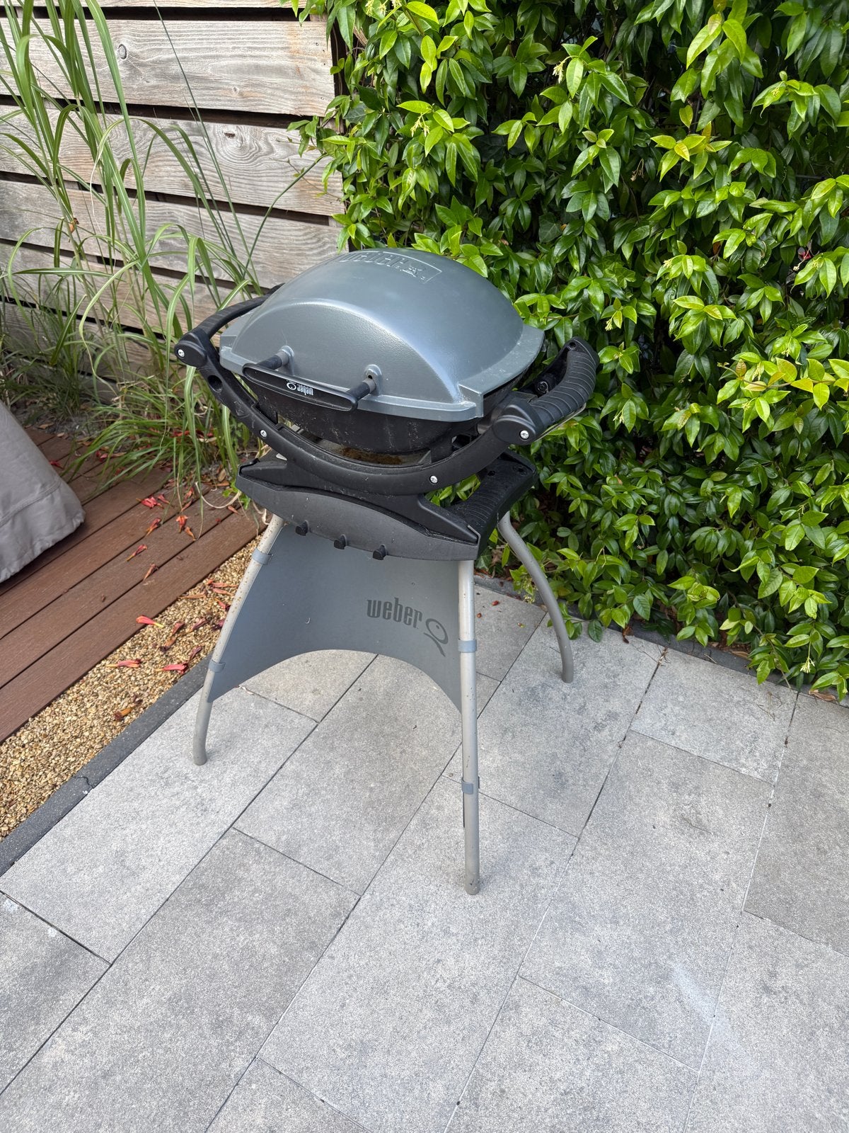 Weber Q140 (elektrisch) BBQ, Tuin en Terras, Elektrische barbecues, Ophalen, Gebruikt
