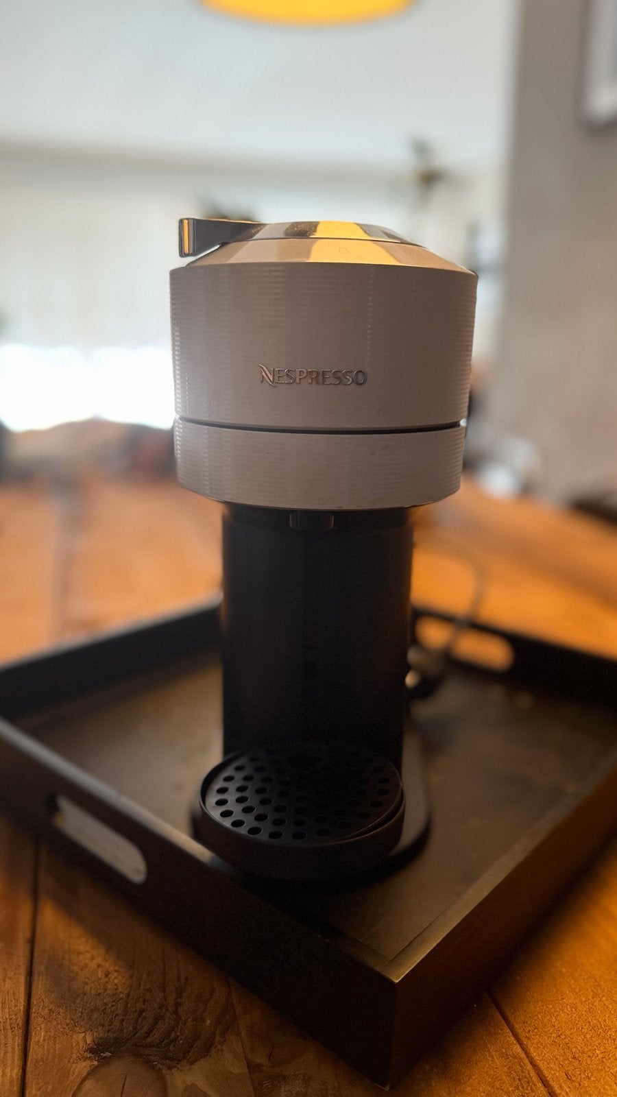 Nespresso Vertuo Next Koffiemachine - Zo goed als nieuw, Witgoed en Apparatuur, Koffiezetapparaten, Ophalen, Koffiepads en cups