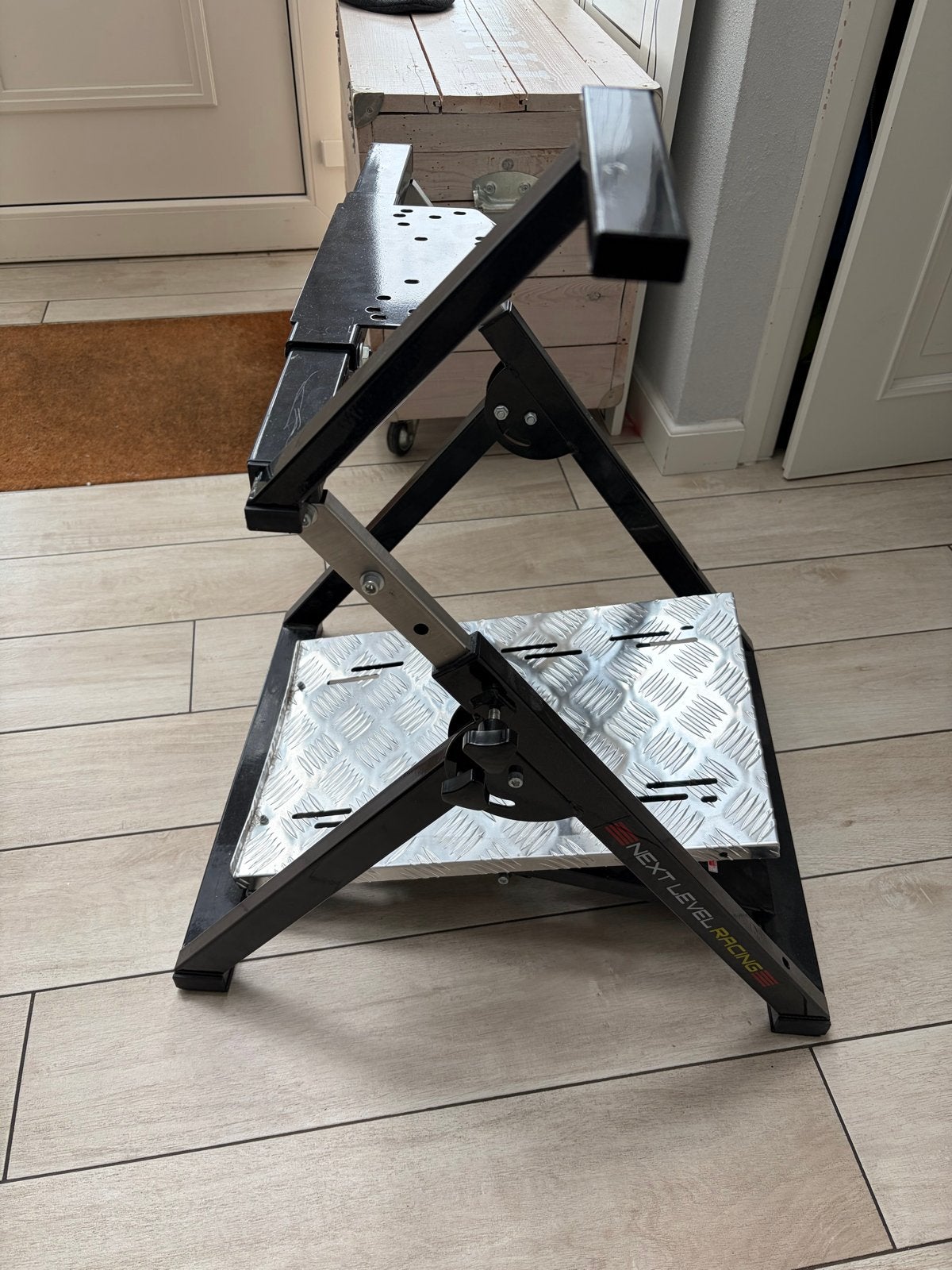 Next Level Racing Wheel Stand Lite - Zo goed als nieuw, Spelcomputers en Games, Ophalen, Overige merken, Zo goed als nieuw