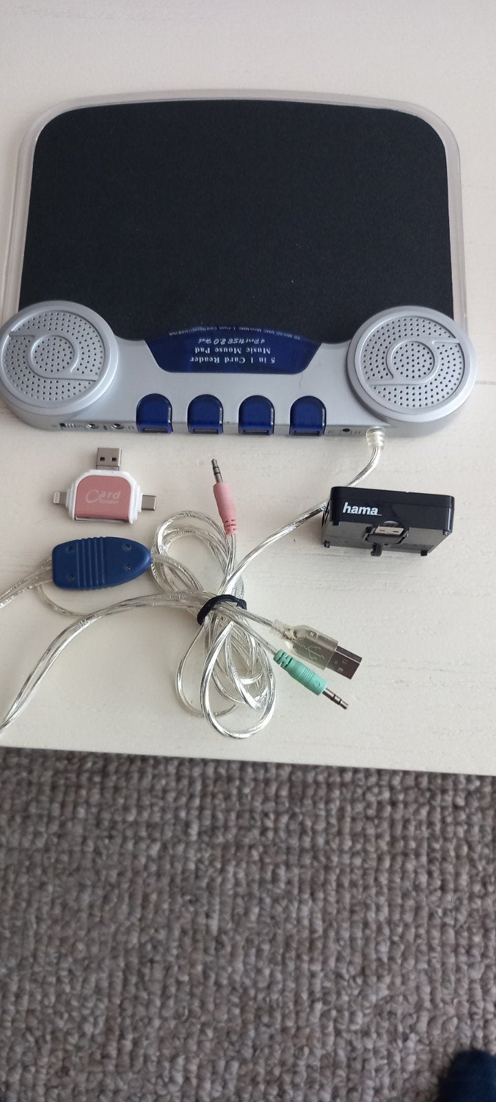 Cardreader  USB hub music mouse pad, Ophalen of Verzenden