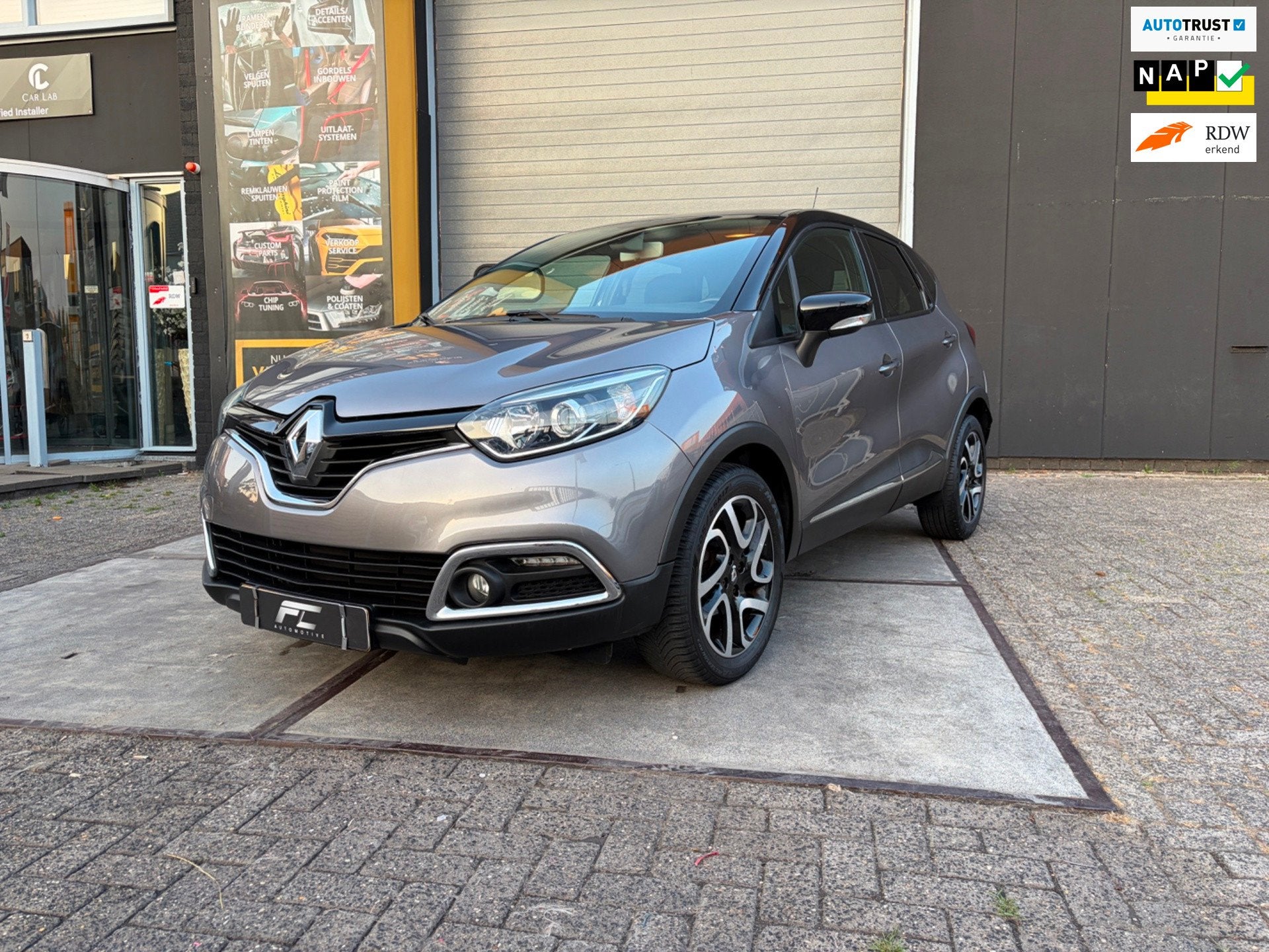 Renault Captur 0.9 TCe Dynamique, Voorwielaandrijving, 898 cc, Gebruikt, Euro 6