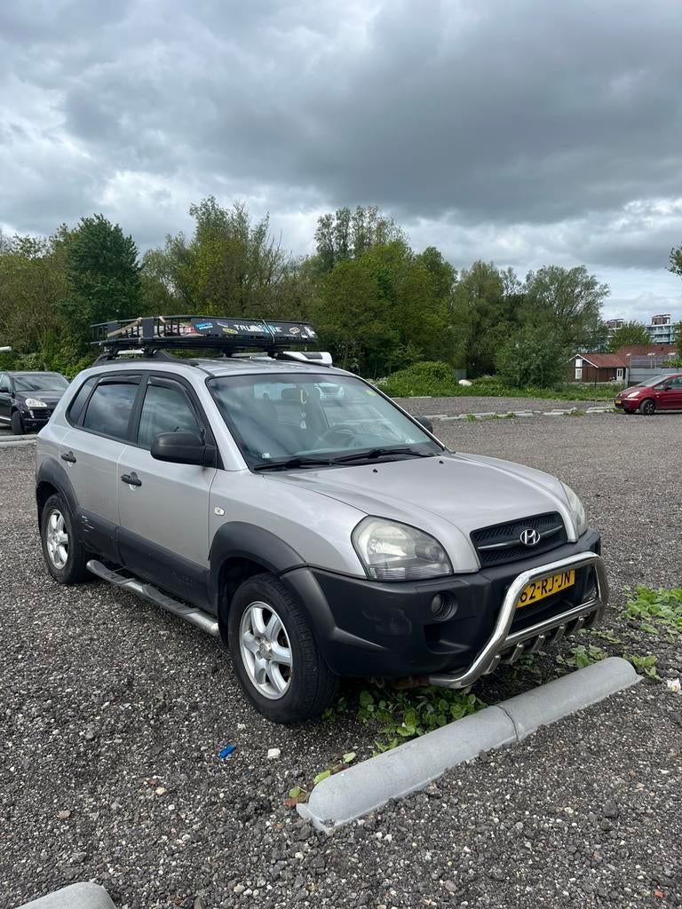 Hyundai Tucson 2.0 I 2WD 2005 Carplay Dakdragers Bullbars, Stof, 4 cilinders, USB, Origineel Nederlands