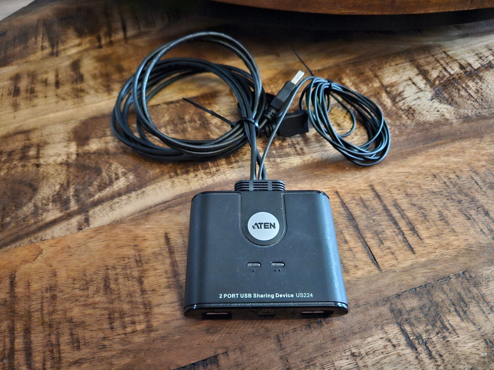 Aten USB splitter / KBM switch, Ophalen of Verzenden, Zo goed als nieuw