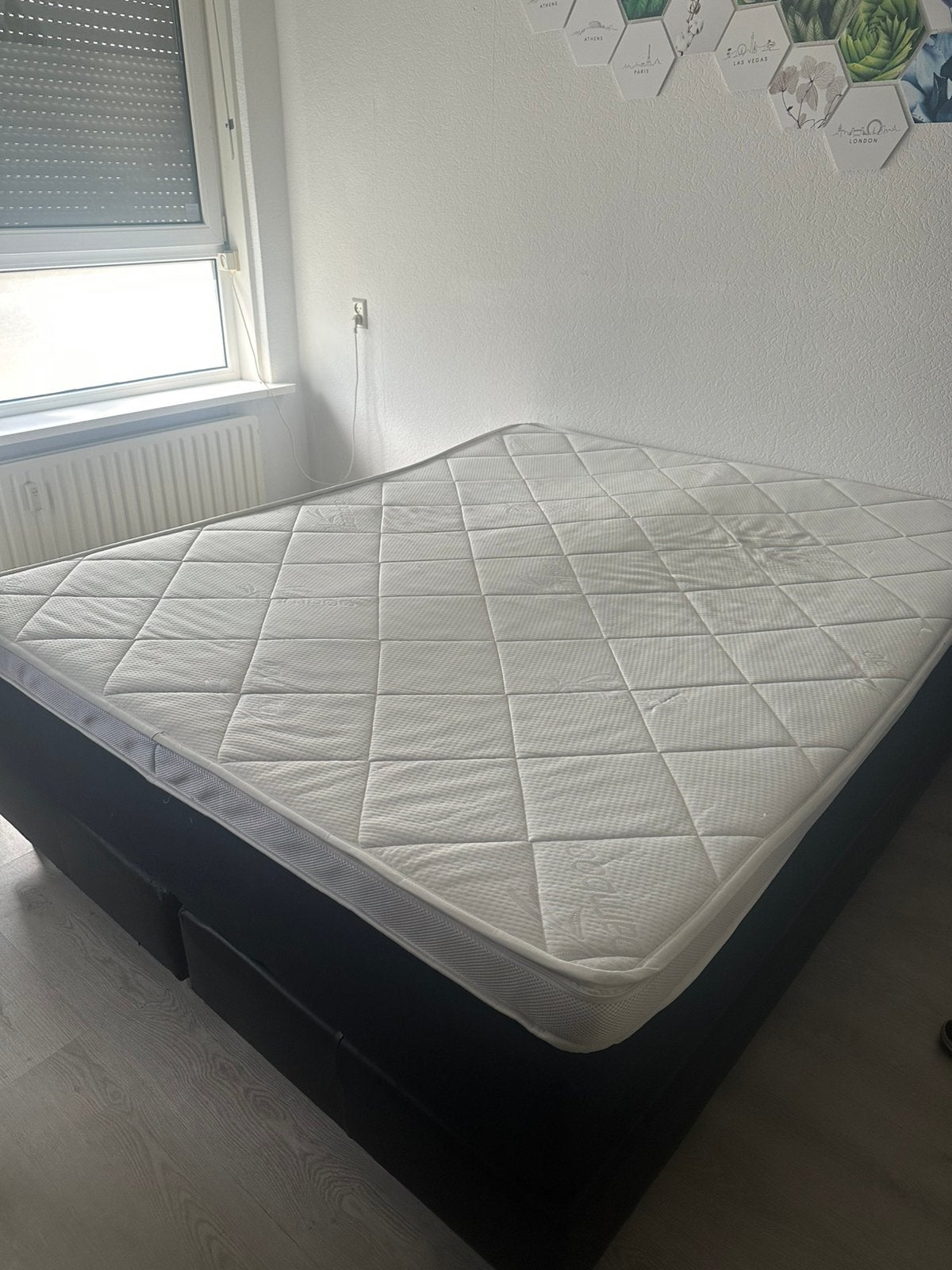 Double Bed (170  200 cm) with Mattress, Ophalen, Gebruikt, Zwart, Tweepersoons