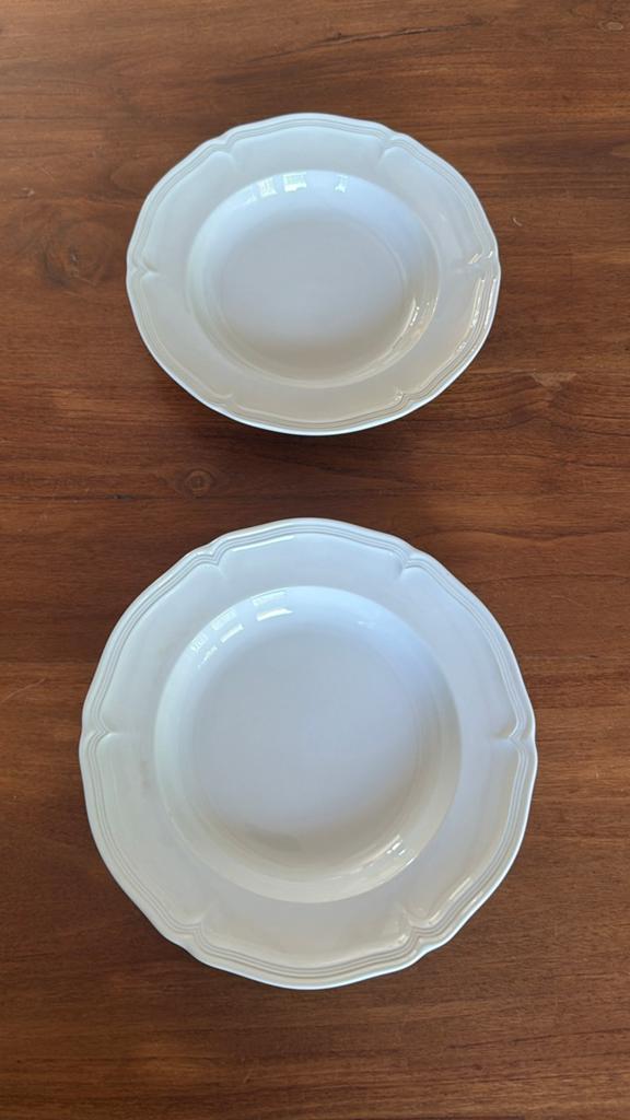 2 Villeroy & Boch Manoir diepe borden 23 cm, Huis en Inrichting, Keuken | Servies, Ophalen of Verzenden, Zo goed als nieuw, Bord(en)