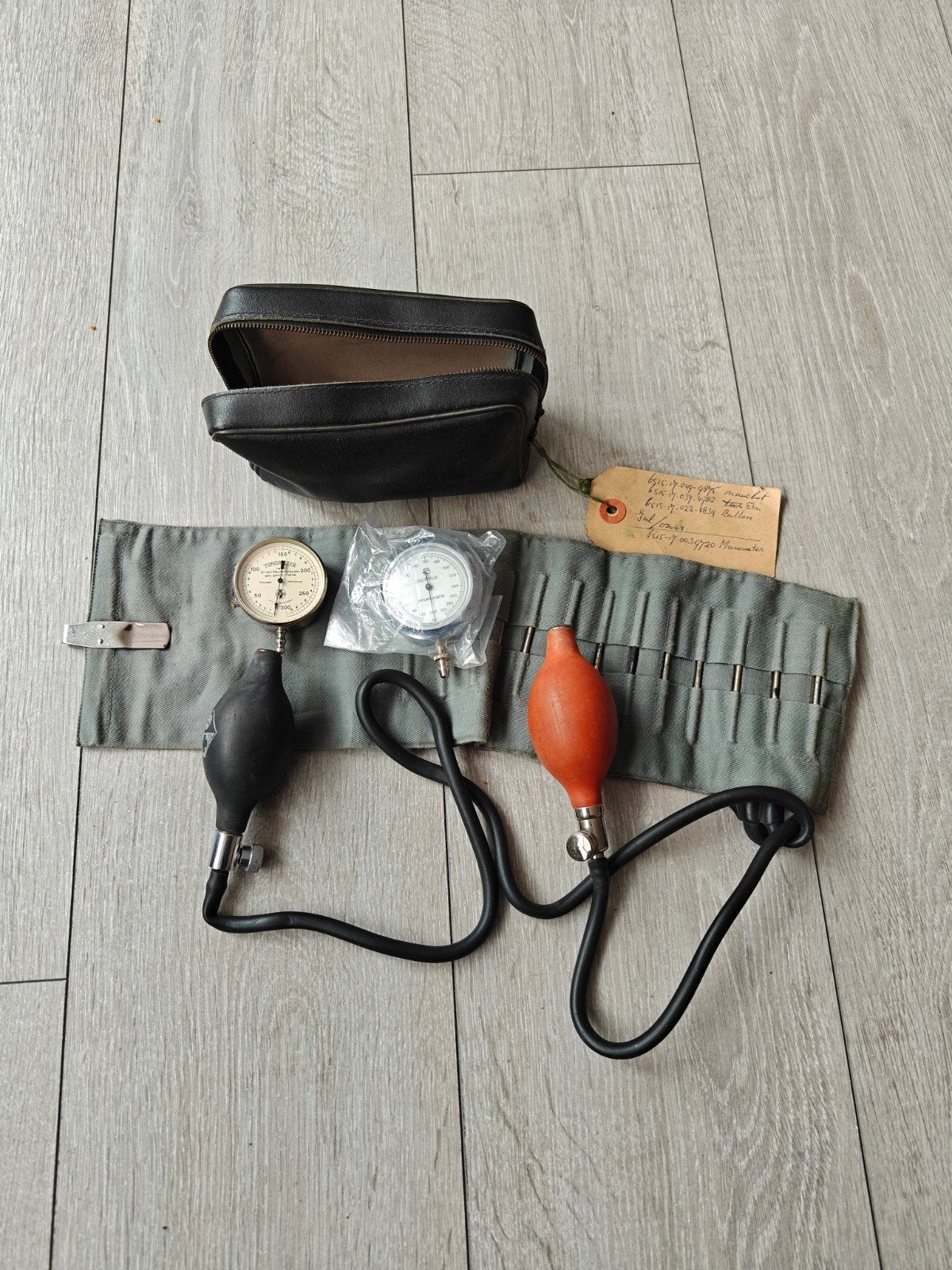 Vintage Bloeddrukmeter Set met Extra Manometer, Antiek en Kunst, Ophalen of Verzenden