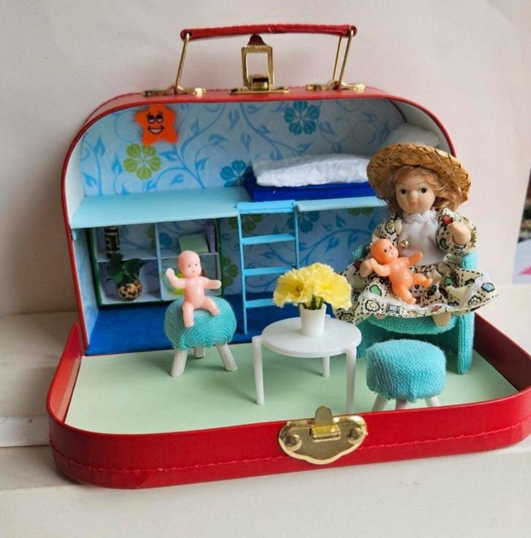kofferpoppenhuisje, Ophalen of Verzenden, Nieuw, Poppenhuis