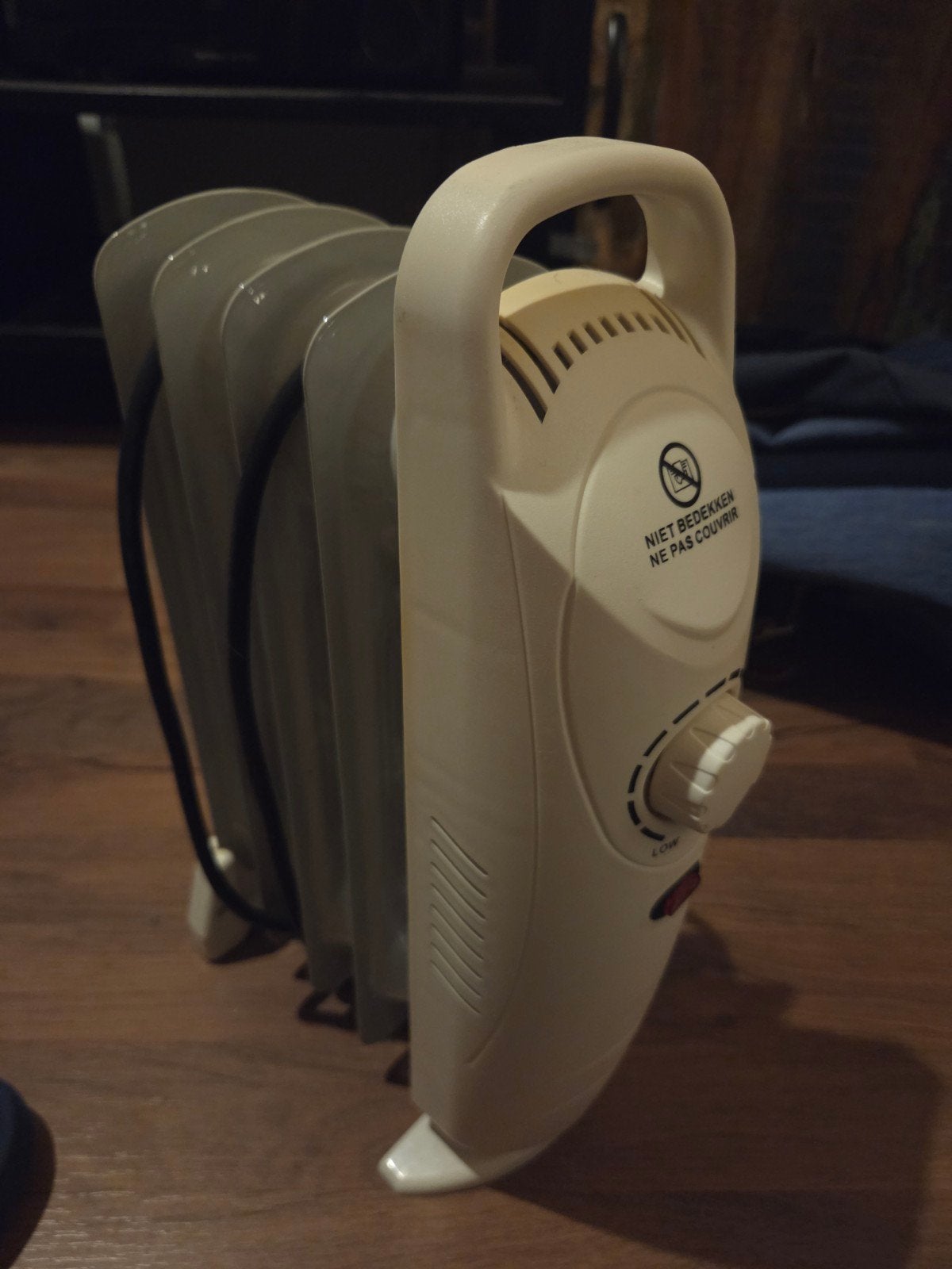 Compacte oliegevulde elektrische kachel, Ophalen, 500 tot 800 watt, Minder dan 30 cm, Radiator