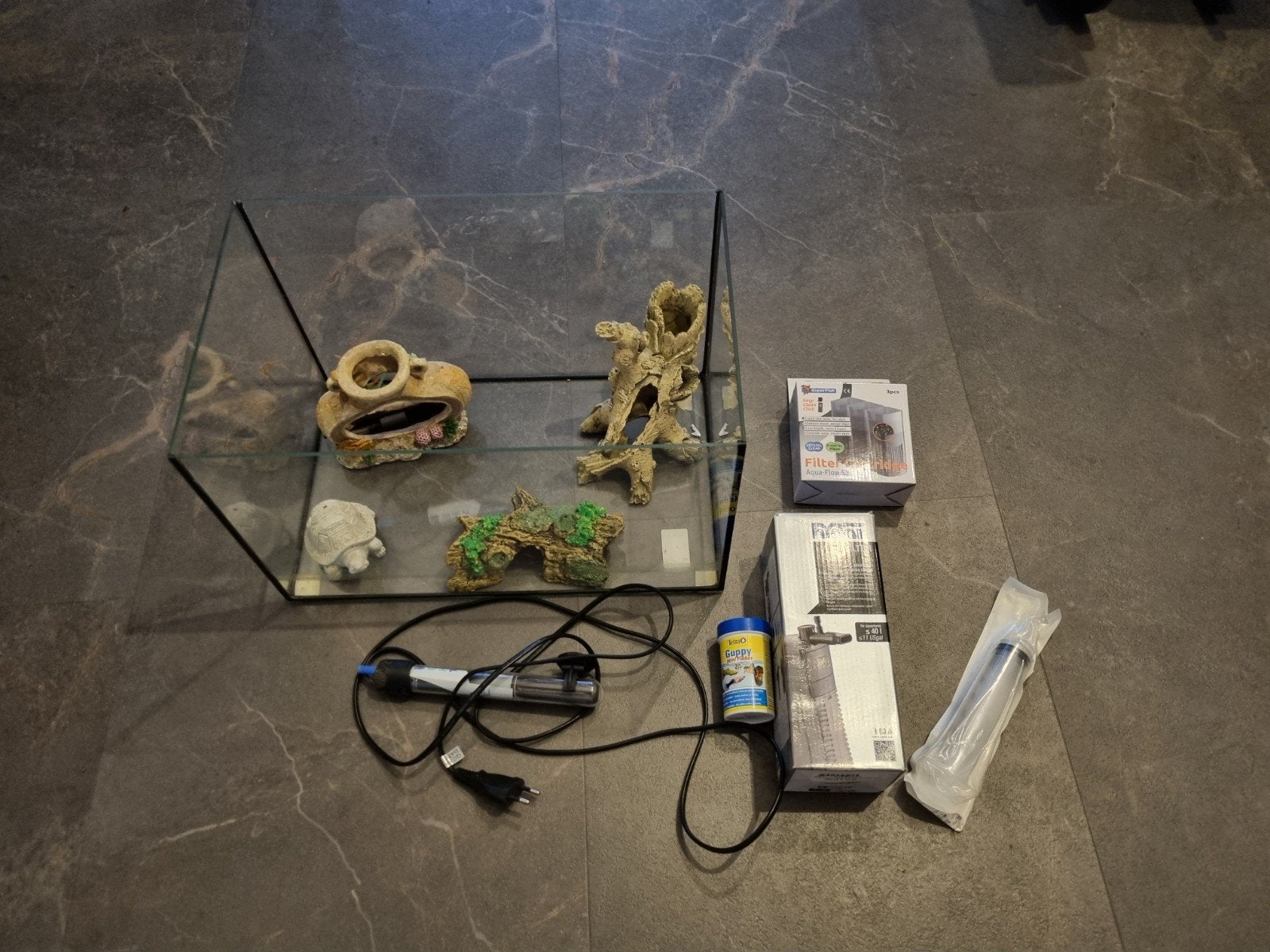 Compleet klein aquarium met filter, verwarming en accessoire, Ophalen, Inclusief toebehoren, Zo goed als nieuw, Leeg aquarium