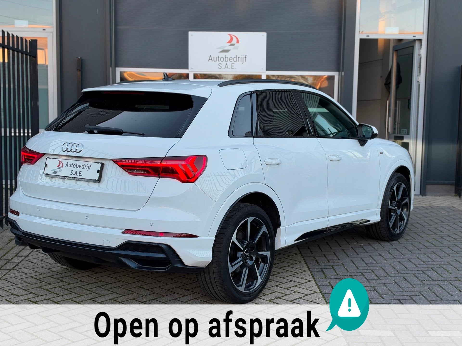 Audi Q3 35 TFSI 3x S-Line MATRIX STOELVERWARMING KEYLESS VIR, Auto's, 15 km/l, Euro 6, 4 cilinders, 150 pk