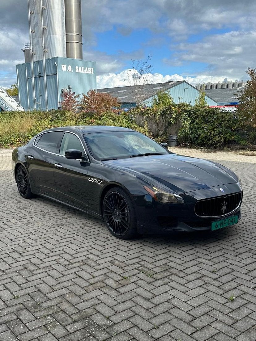 Maserati Quattroporte 3.0 D 2014 Zwart, Auto's, Achterwielaandrijving, Beige, 4 stoelen, Bedrijf