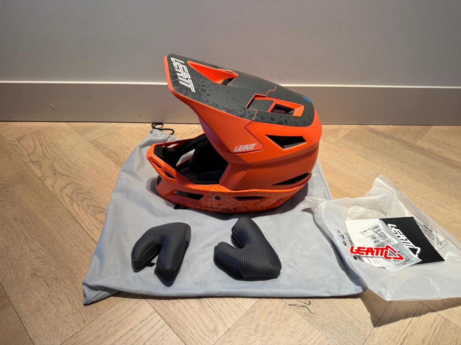 Leatt Gravity 4.0 V25 MTB Helm - Maat M - Oranje/Grijs, Ophalen of Verzenden, Zo goed als nieuw