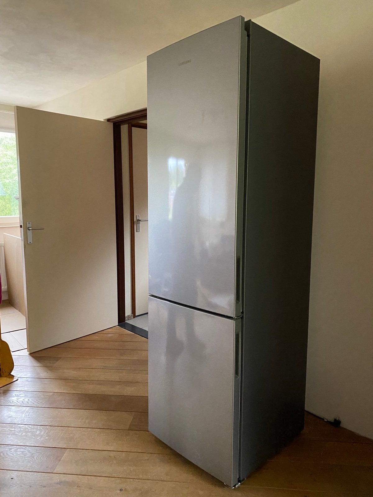 Samsung Koel-/vriescombinatie, kleur antraciet, Ophalen, Gebruikt, 200 liter of meer, Met aparte vriezer