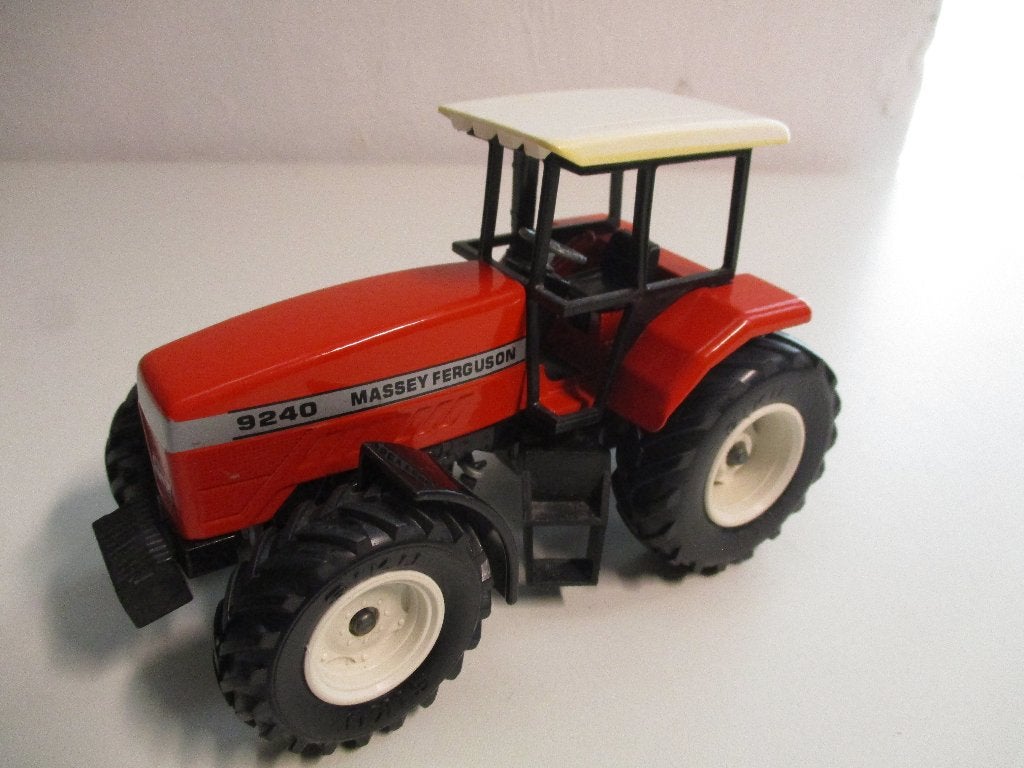 Siku Massey Ferguson 9240, Ophalen of Verzenden, Gebruikt, Tractor of Landbouw, SIKU