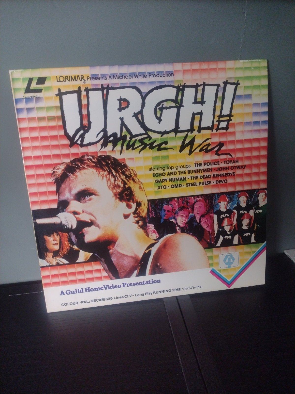 URGH! A Music War LaserDisc - The Police, Devo, XTC, Alle leeftijden, Ophalen of Verzenden, Concert, Inclusief doosje
