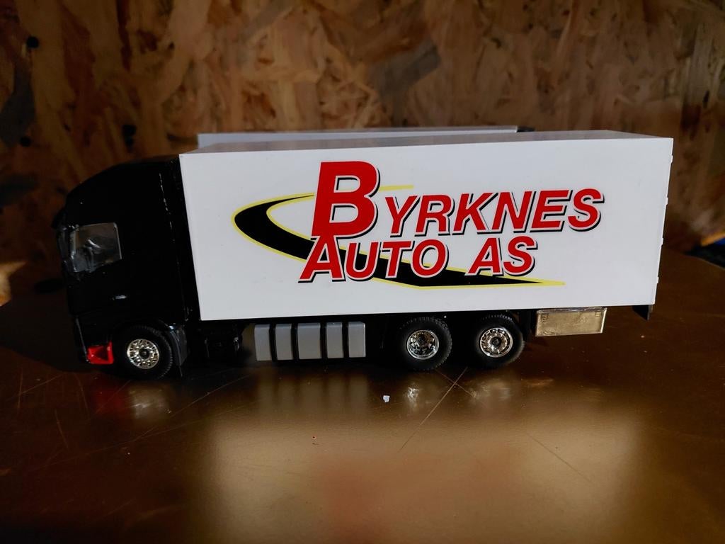 Tekno volvo fh04 byrknes, Hobby en Vrije tijd, Ophalen of Verzenden, Bus of Vrachtwagen, Tekno