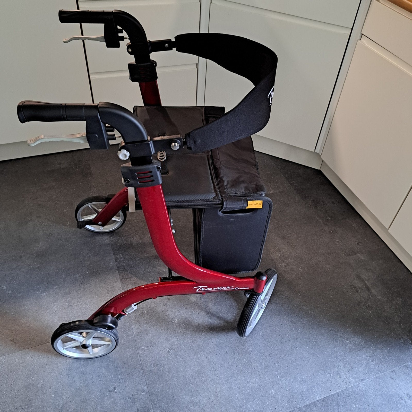 Rollator Travixx Deluxe Tuscan Red M, Diversen, Rollators, Ophalen, Zo goed als nieuw
