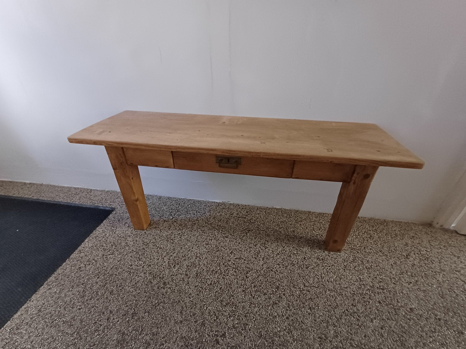 Grenen Houten Sidetables, 1 met lade en 1 zonder, Huis en Inrichting, Gebruikt, 55 tot 75 cm, Rechthoekig, Hout