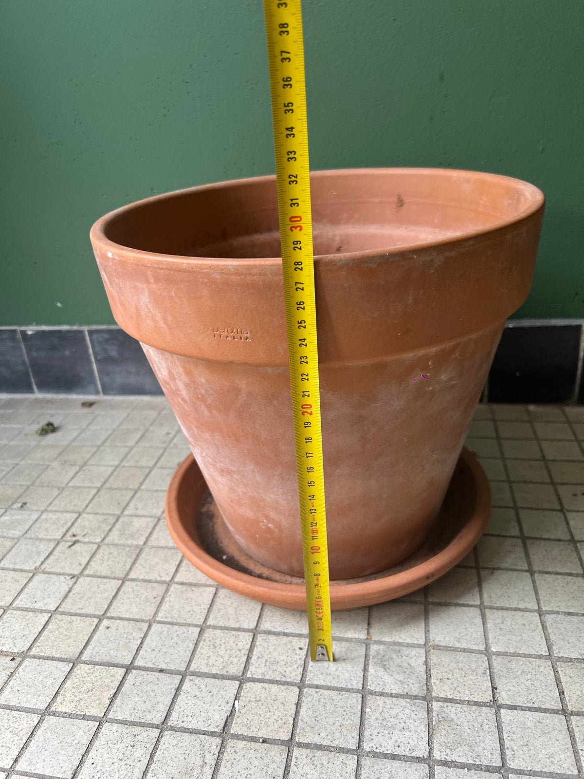 Grote terracotta bloempot met schotel - Peroma Italia, Gebruikt, Rond, Binnen, Minder dan 40 cm