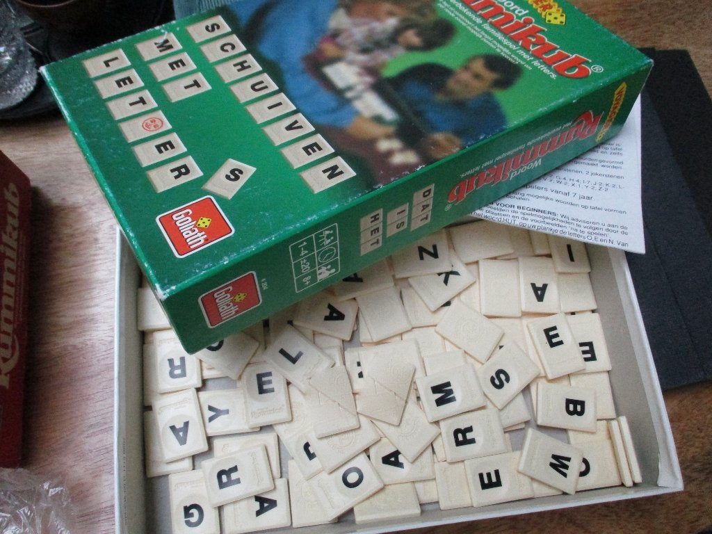 WOORD RUMMIKUB onderdelen losse kleine stenen Goliath # 204, Ophalen of Verzenden, Zo goed als nieuw, Goliath, Reisspel