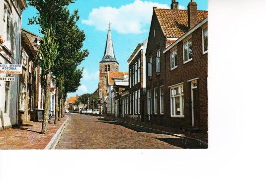 DOMBURG,- Straatje met Hotel,,Astoria''  26-03, Verzamelen, Ophalen of Verzenden, 1960 tot 1980, Ongelopen, Zeeland