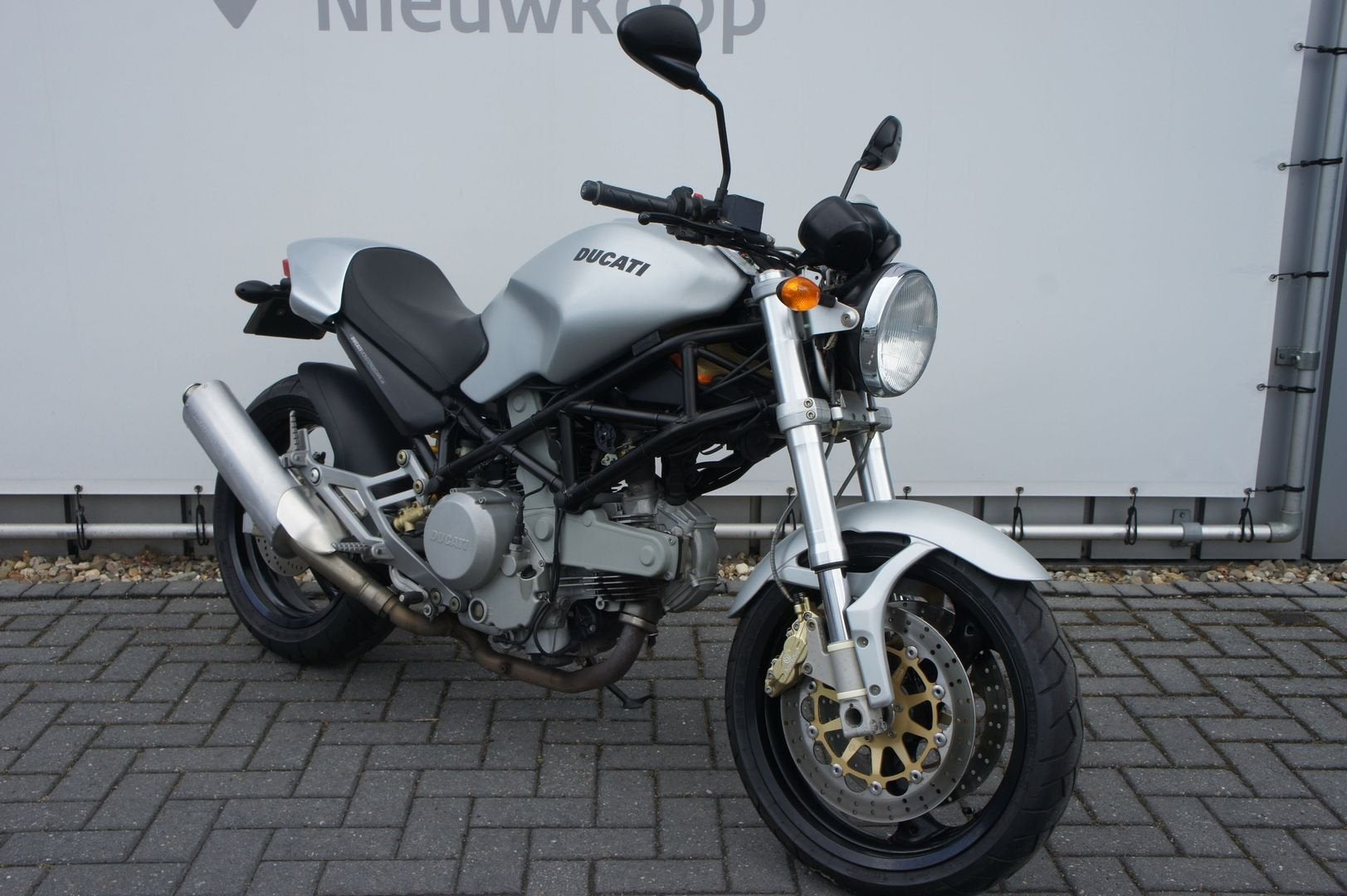 DUCATI M 620 I.E. (bj 2004) 7,850 km, DUCATI, 2 cilinders, Bedrijf, Onbekend