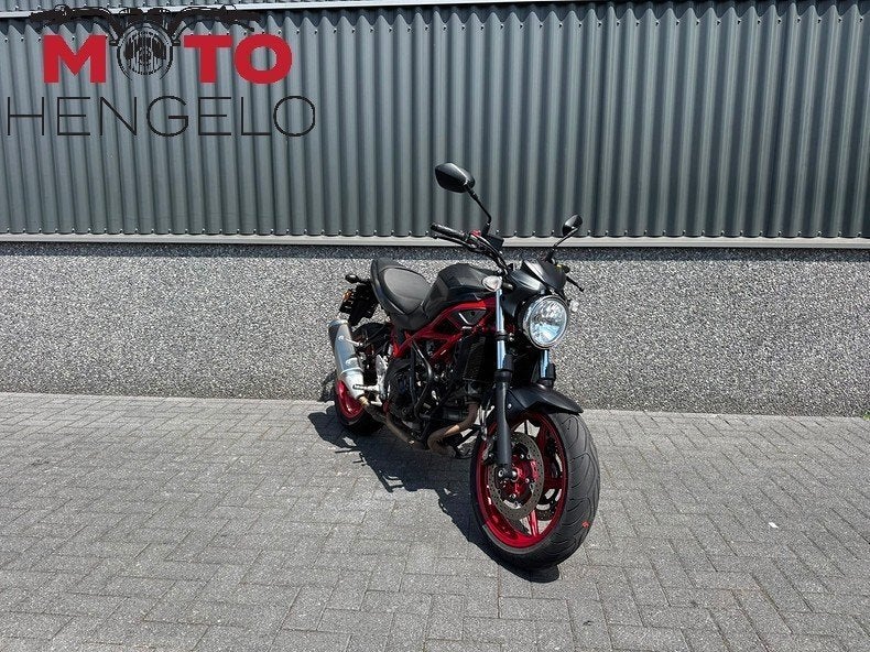 Suzuki SV 650 ABS (bj 2020), B.V. NIMAG / SUZUKI, Lange dreef 12
4131NH  VIANEN, NL, Bedrijf, Info@nimag.nl