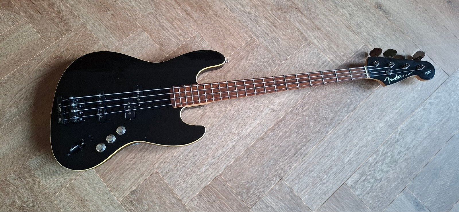 Fender Jazz Bass - Japan 2006 met koffer, Ophalen
