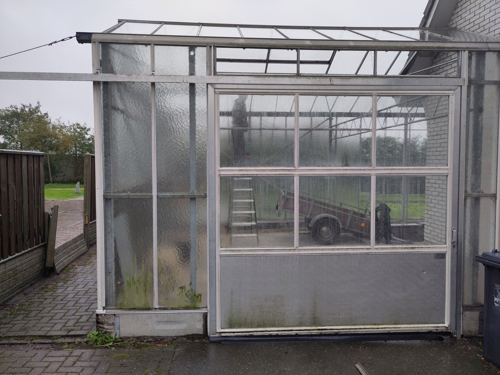 aluminium deur- 270cm hoog, 260cm breed met rail en slot, Ophalen, Gebruikt