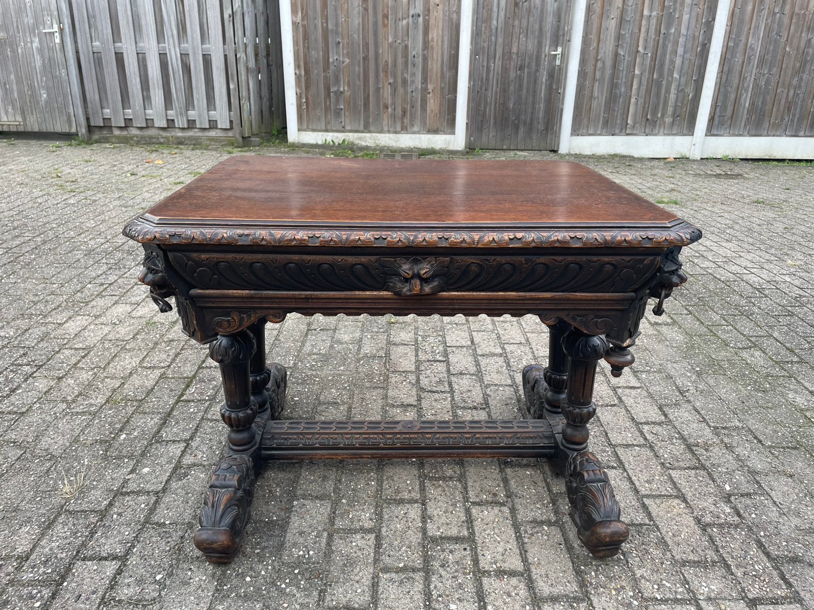 Mooie antieke salontafel, Ophalen