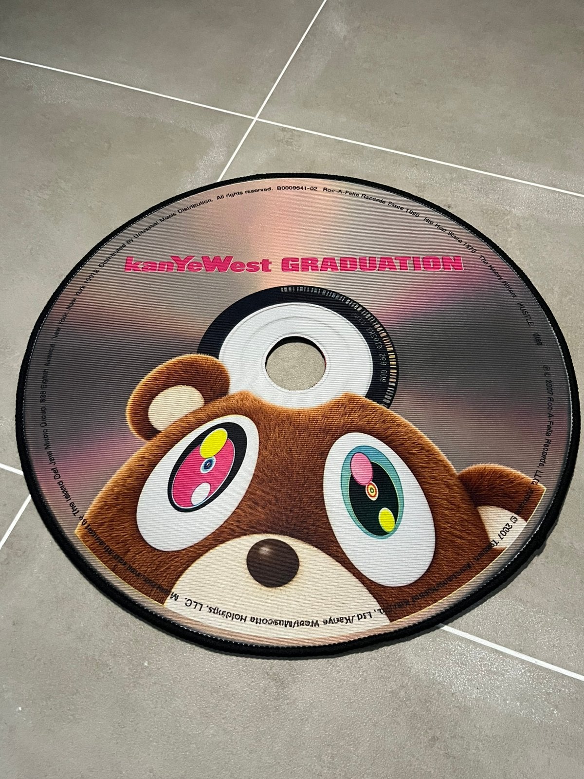 CD TAPIJT Unieke Kanye West Graduation CD Laagpolige Tapijt, Ophalen of Verzenden, Zo goed als nieuw