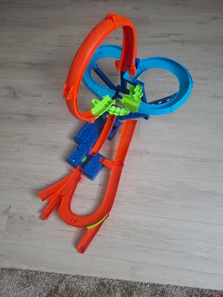 Hot Wheels racebaan met looping, Ophalen of Verzenden, Zo goed als nieuw, Jongen of Meisje