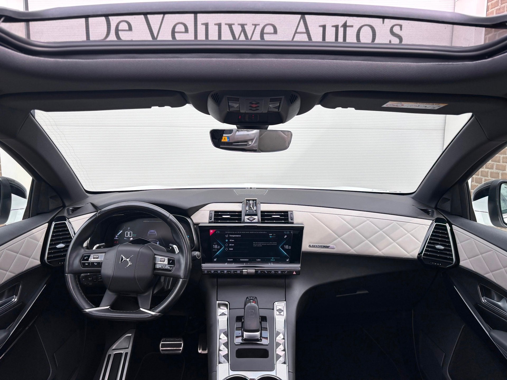 DS 7 Crossback E-Tense 4x4 Grand Chic Rivoli 300PK|Pano|Cam|, Auto's, Automaat, 1800 kg, Gebruikt, Euro 6